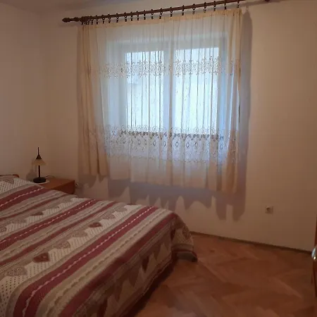 Διαμέρισμα Mia *